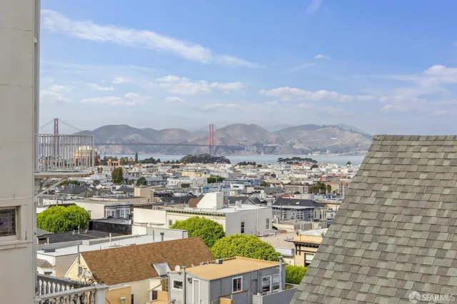 $2,100,000 | 2100 Green Street, Unit 206, San Francisco, CA 94123