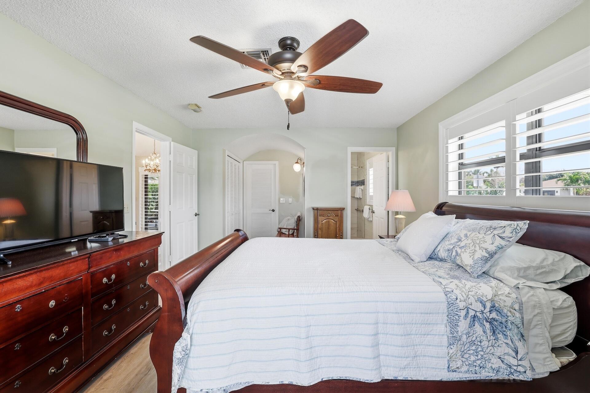 1282 Whimbrel Road Wellington, FL 33414 - Photo 12 of 23 0H8A6437