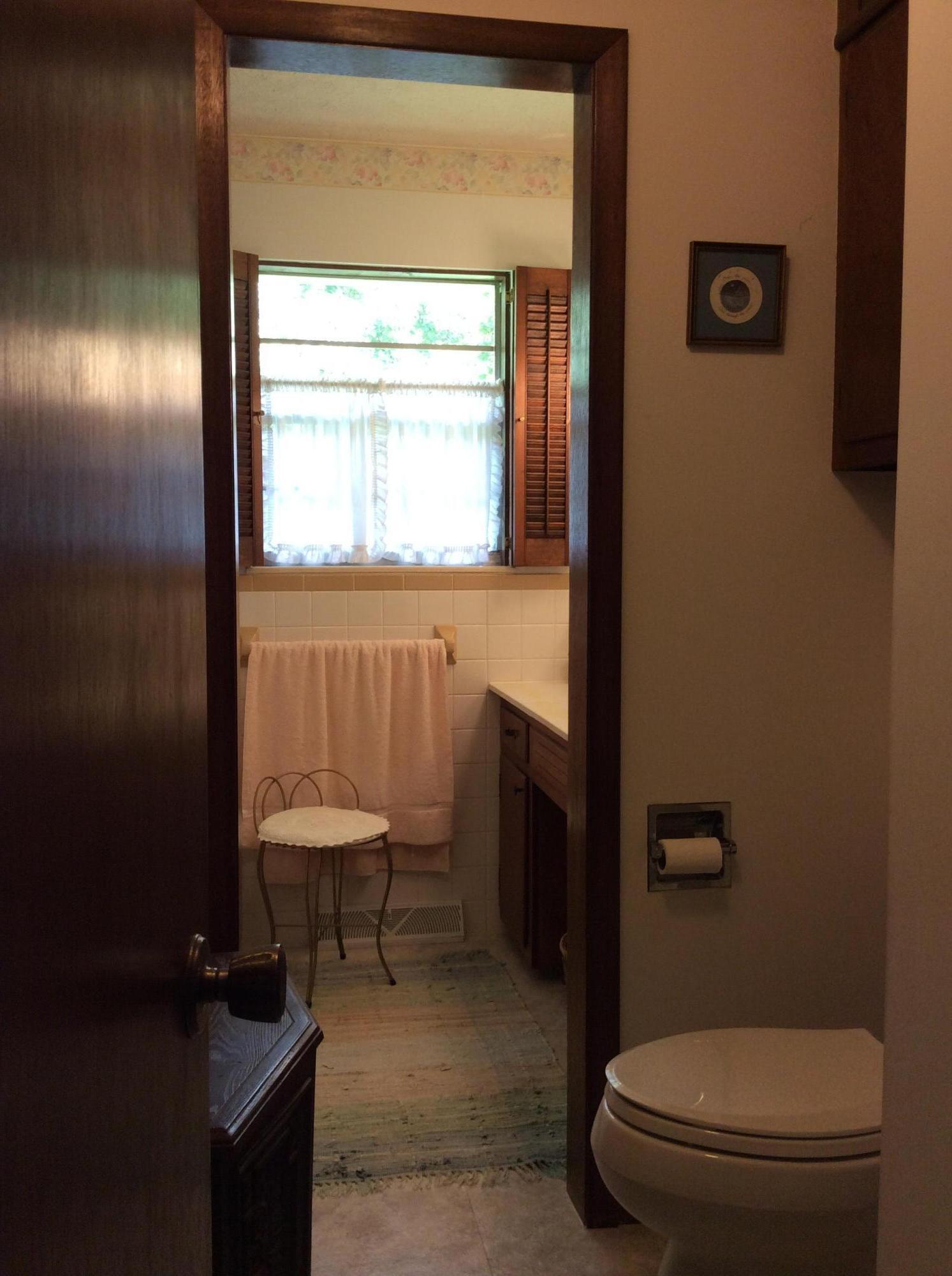 1244 McConnell Road Greenback, TN 37742 - Photo 34 of 37 Full bath
