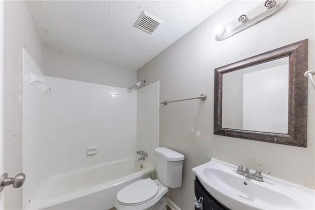 $173,000 | 1060 South Millard Way, Stone Mountain, GA 30088