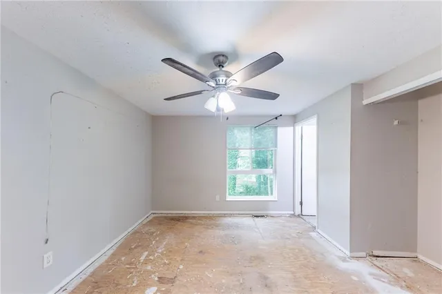 $173,000 | 1060 South Millard Way, Stone Mountain, GA 30088