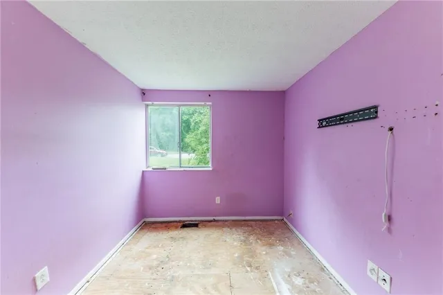 $173,000 | 1060 South Millard Way, Stone Mountain, GA 30088