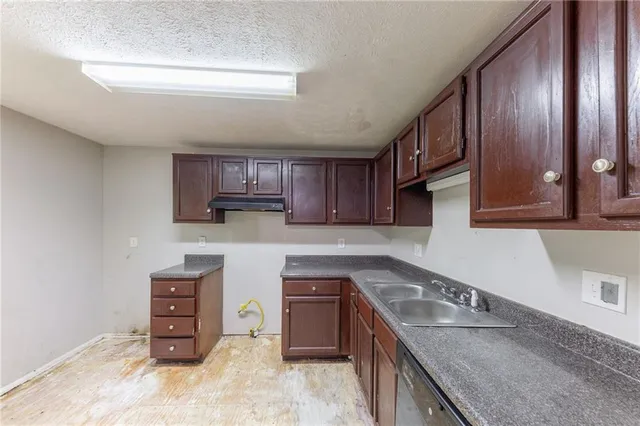 $173,000 | 1060 South Millard Way, Stone Mountain, GA 30088