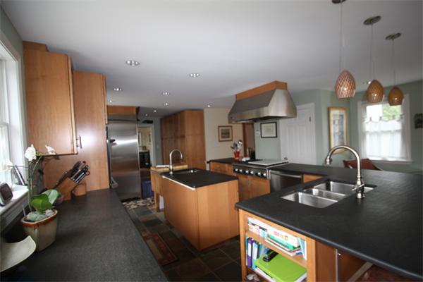 39 Stony Brook Road Marblehead, MA 01945 - Photo 4 of 11 Gallery Image 4