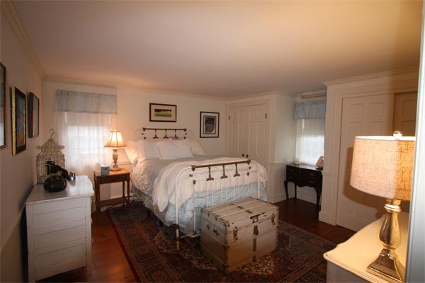 39 Stony Brook Road Marblehead, MA 01945 - Photo 7 of 11 Gallery Image 7