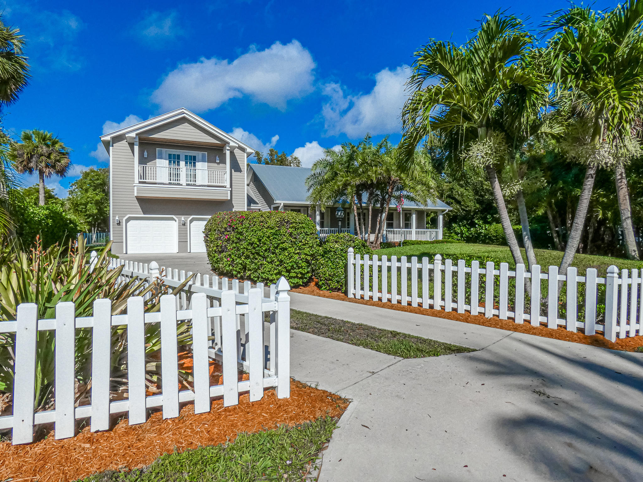 49 South Sewalls Point Road Stuart, FL 34996 - Photo 2 of 47 front of house