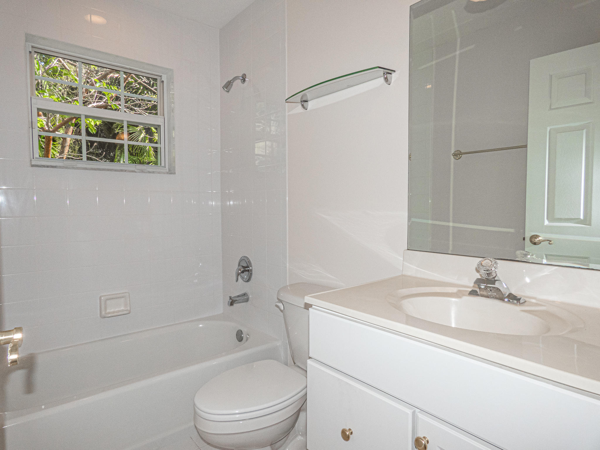 49 South Sewalls Point Road Stuart, FL 34996 - Photo 28 of 47 2nd full bath