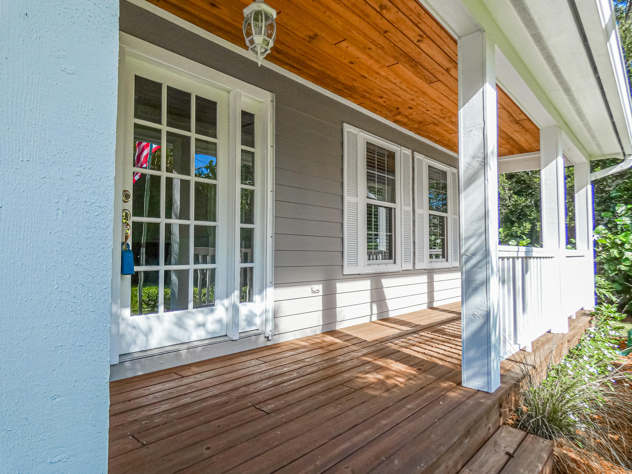 49 South Sewalls Point Road Stuart, FL 34996 - Photo 6 of 47 Front Porch
