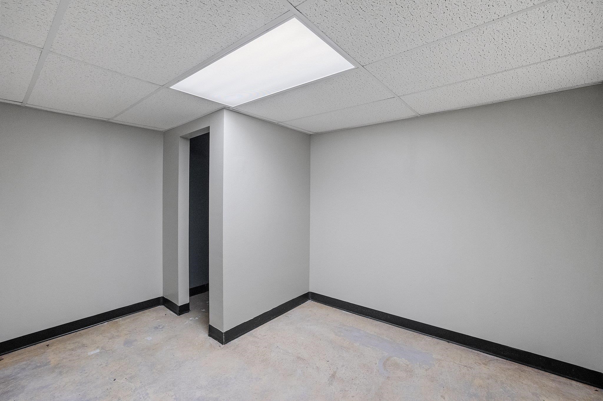 131 Forest Hill Way Manchester, NH 03109 - Photo 46 of 60