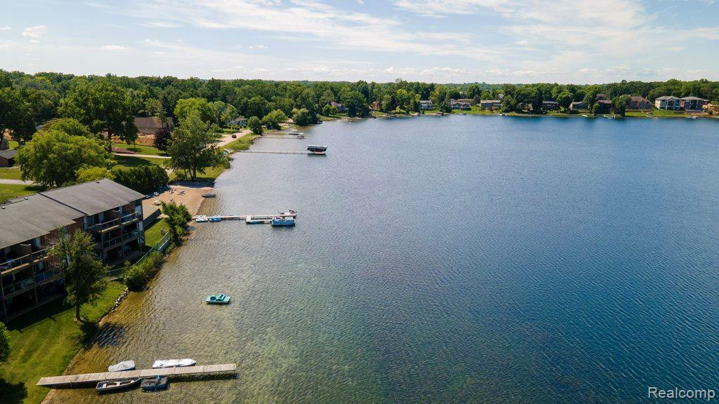 1974 Klingensmith Road, Unit 4 Bloomfield Hills, MI 48302 - Photo 31 of 35 034-DJI_0846_m.jpg