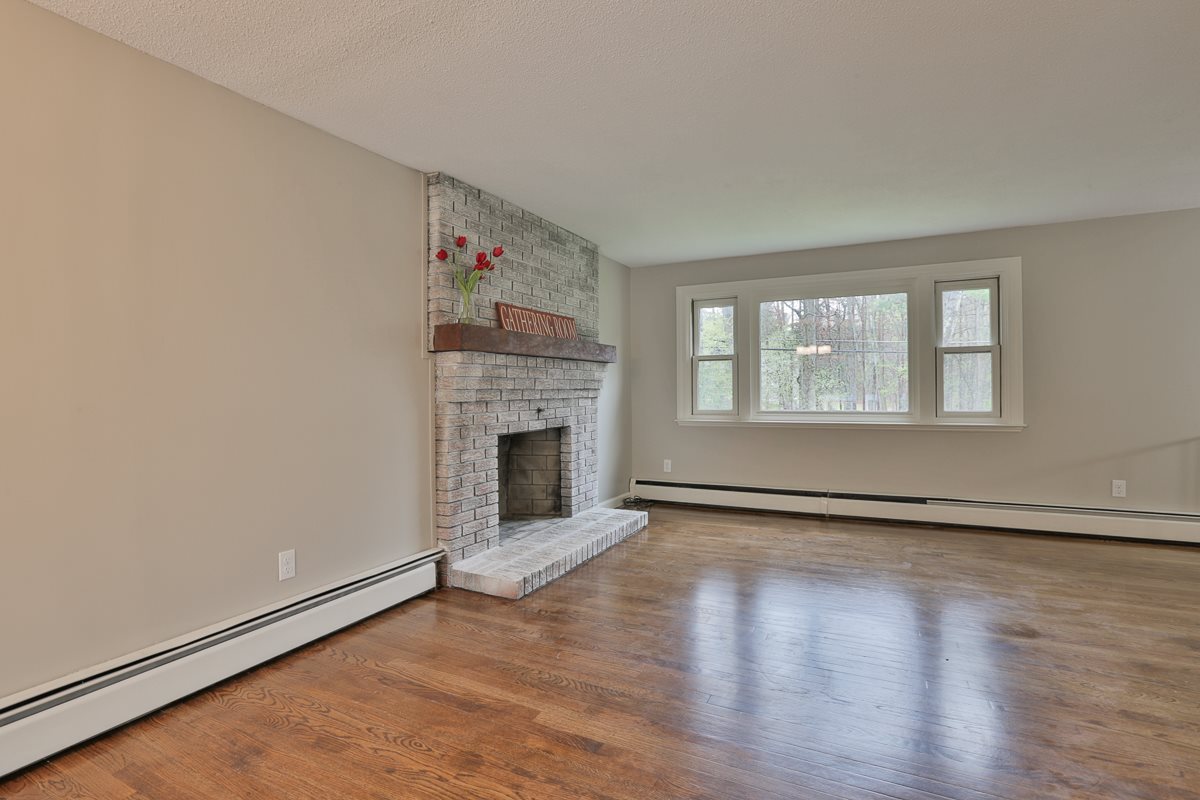 20 Frost Road Derry, NH 03038 - Photo 16 of 21