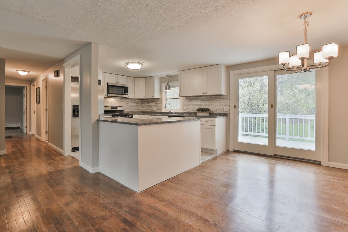 20 Frost Road Derry, NH 03038 - Photo 6 of 21