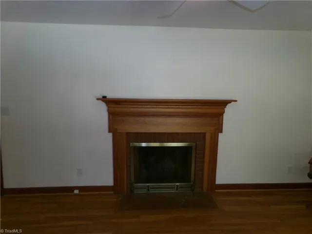 $2,300 | 3850 Whitehaven Road, Winston-Salem, NC 27106