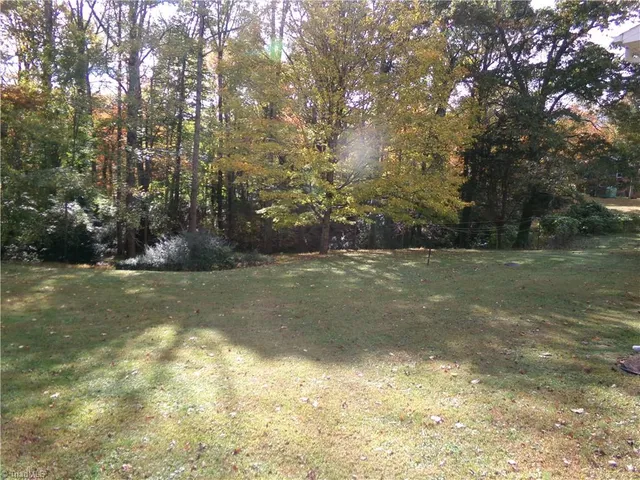 $2,300 | 3850 Whitehaven Road, Winston-Salem, NC 27106