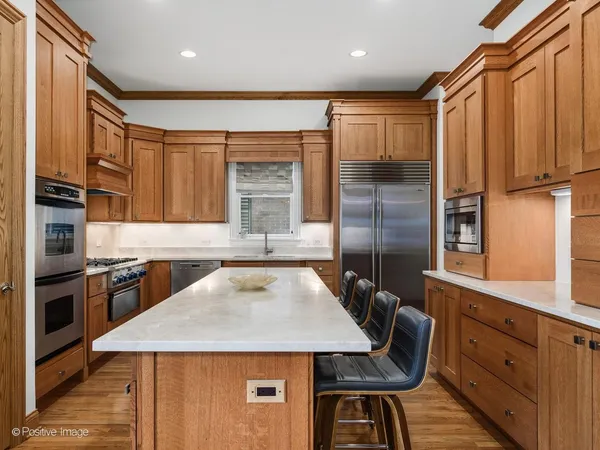 $1,750,000 | 2664 North Hartland Court, Chicago, IL 60614