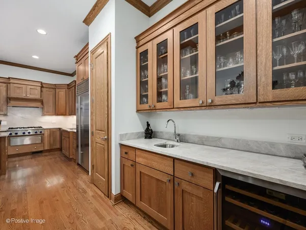 $1,750,000 | 2664 North Hartland Court, Chicago, IL 60614