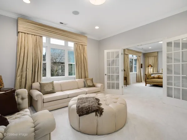 $1,750,000 | 2664 North Hartland Court, Chicago, IL 60614