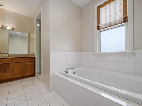 $1,750,000 | 2664 North Hartland Court, Chicago, IL 60614