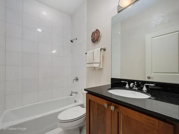 $1,750,000 | 2664 North Hartland Court, Chicago, IL 60614