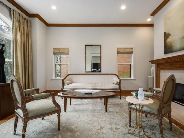 $1,750,000 | 2664 North Hartland Court, Chicago, IL 60614