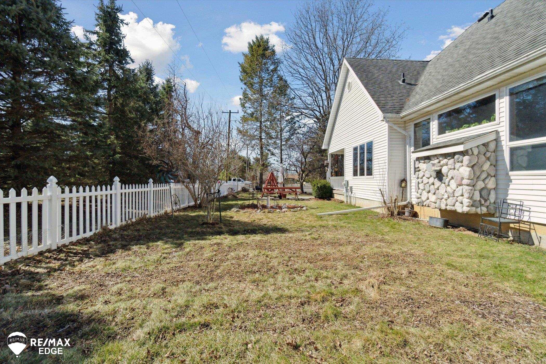 193 Turrill Road Lapeer, MI 48446 - Photo 44 of 49 50168993-96a5edf2-41d7-4e6d-a365-b465757890ba.JPG