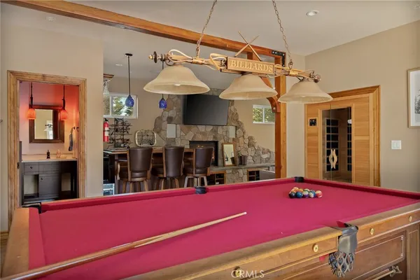 $1,025,000 | 915 Trinity Drive, Lake Arrowhead, CA 92352