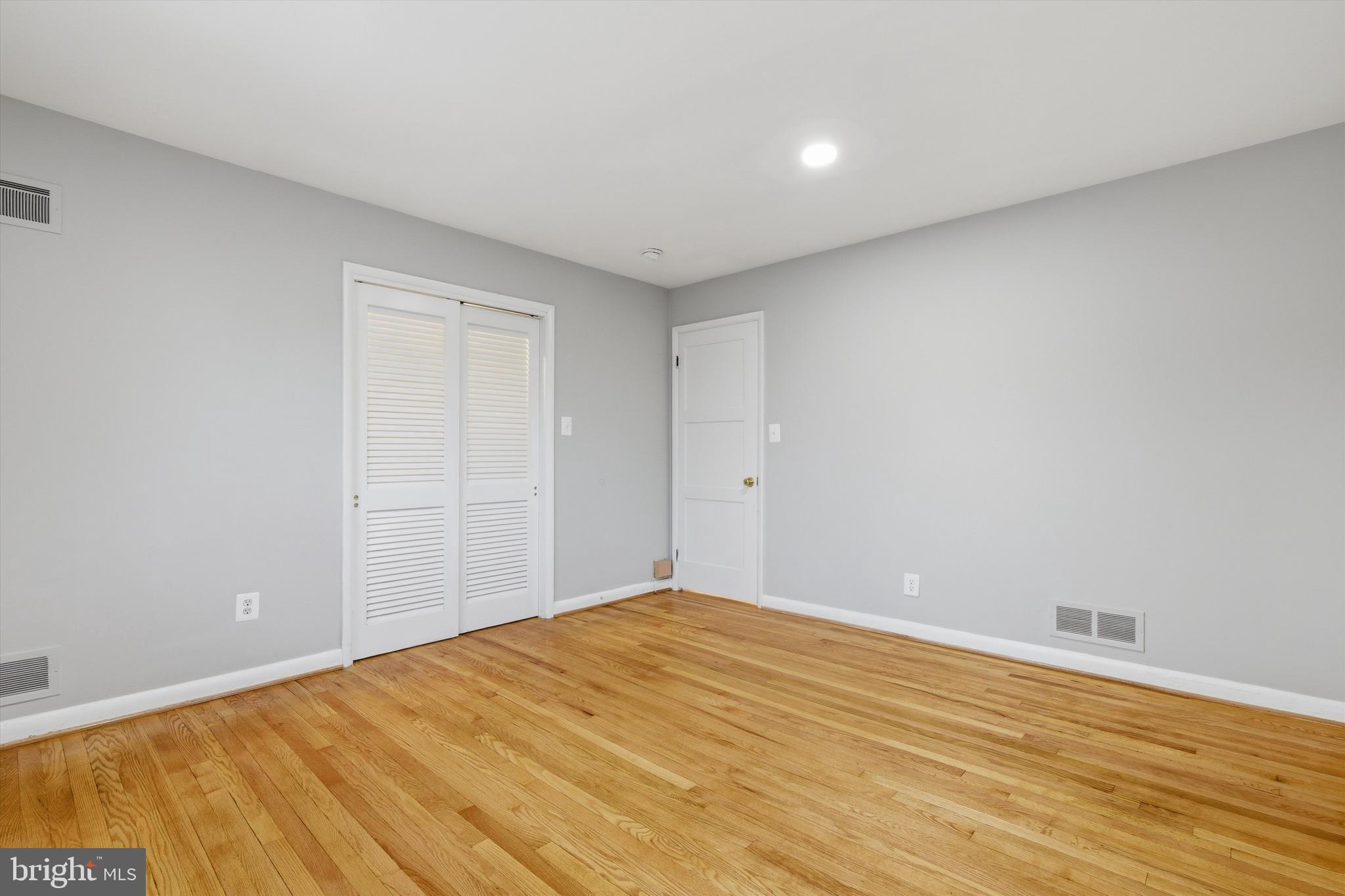 6703 Glenkirk Road Baltimore, MD 21239 - Photo 15 of 33