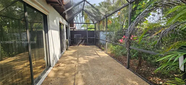 a sign on the side of the wall