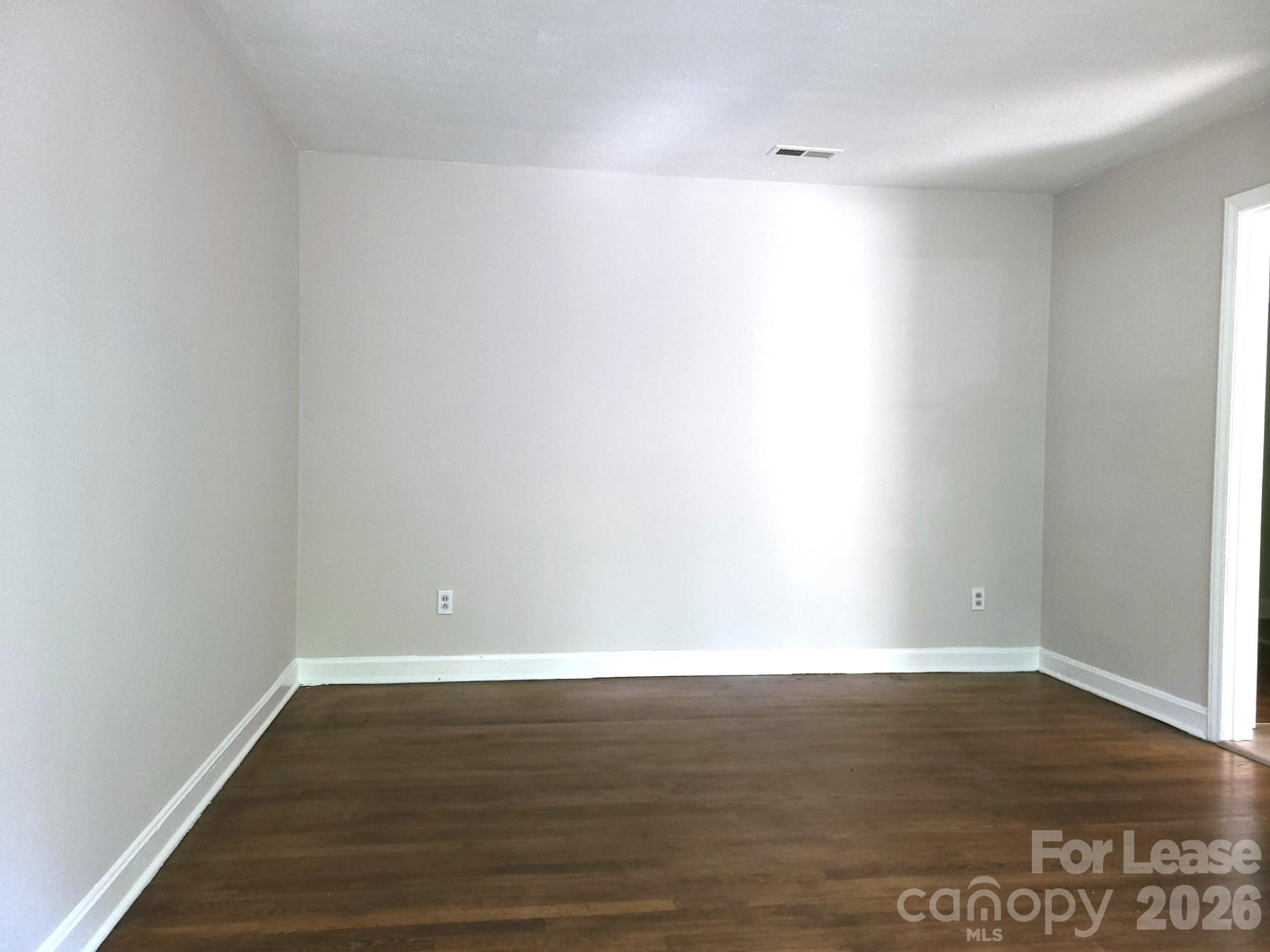 956 South Hoskins Road Charlotte, NC 28208 - Photo 5 of 10