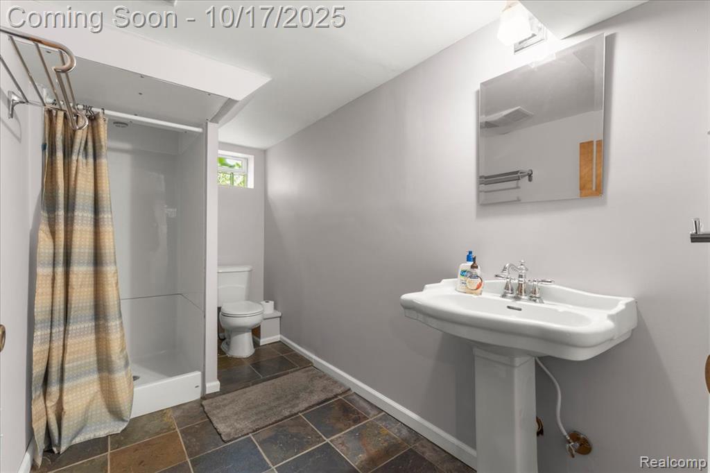 1417 Eaton Road Berkley, MI 48072 - Photo 25 of 34