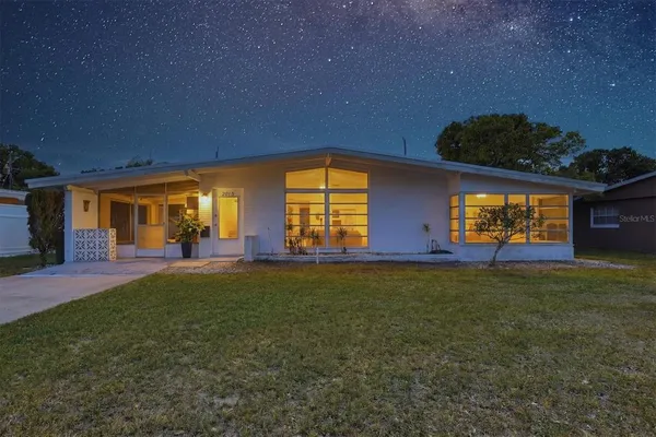 $332,500 | 3876 Prudence Drive, Sarasota, FL 34235