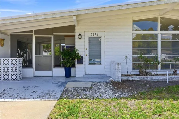 $332,500 | 3876 Prudence Drive, Sarasota, FL 34235