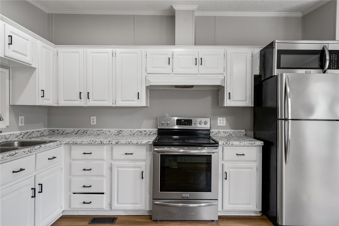 120 Old Brickyard Road Pelzer, SC 29669 - Photo 9 of 27 Brand new countertops!