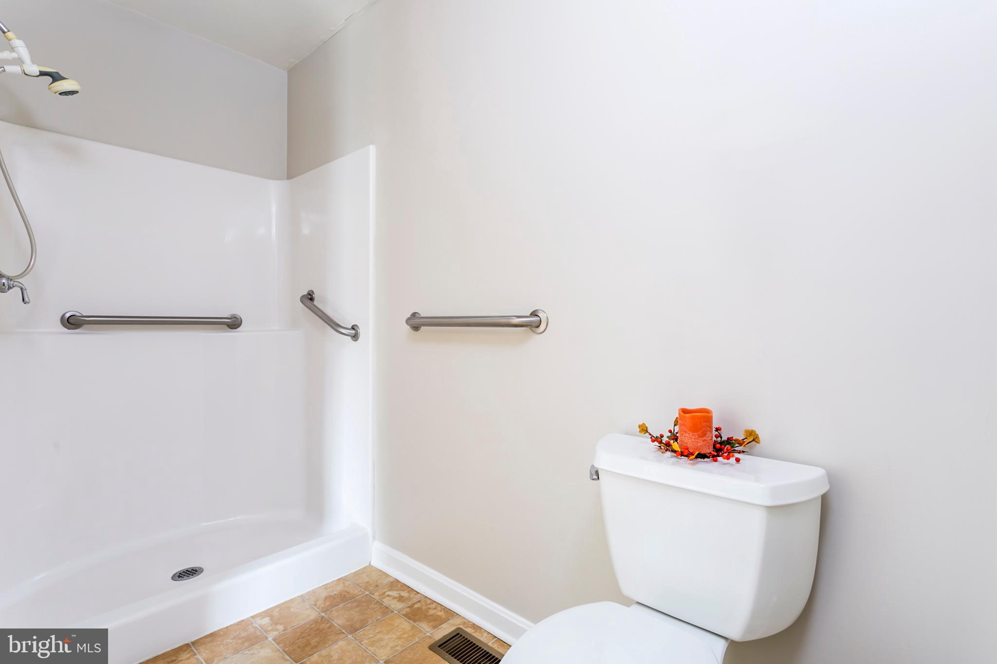 6300 Homewood Road Linthicum, MD 21090 - Photo 38 of 46 Stand-up shower!