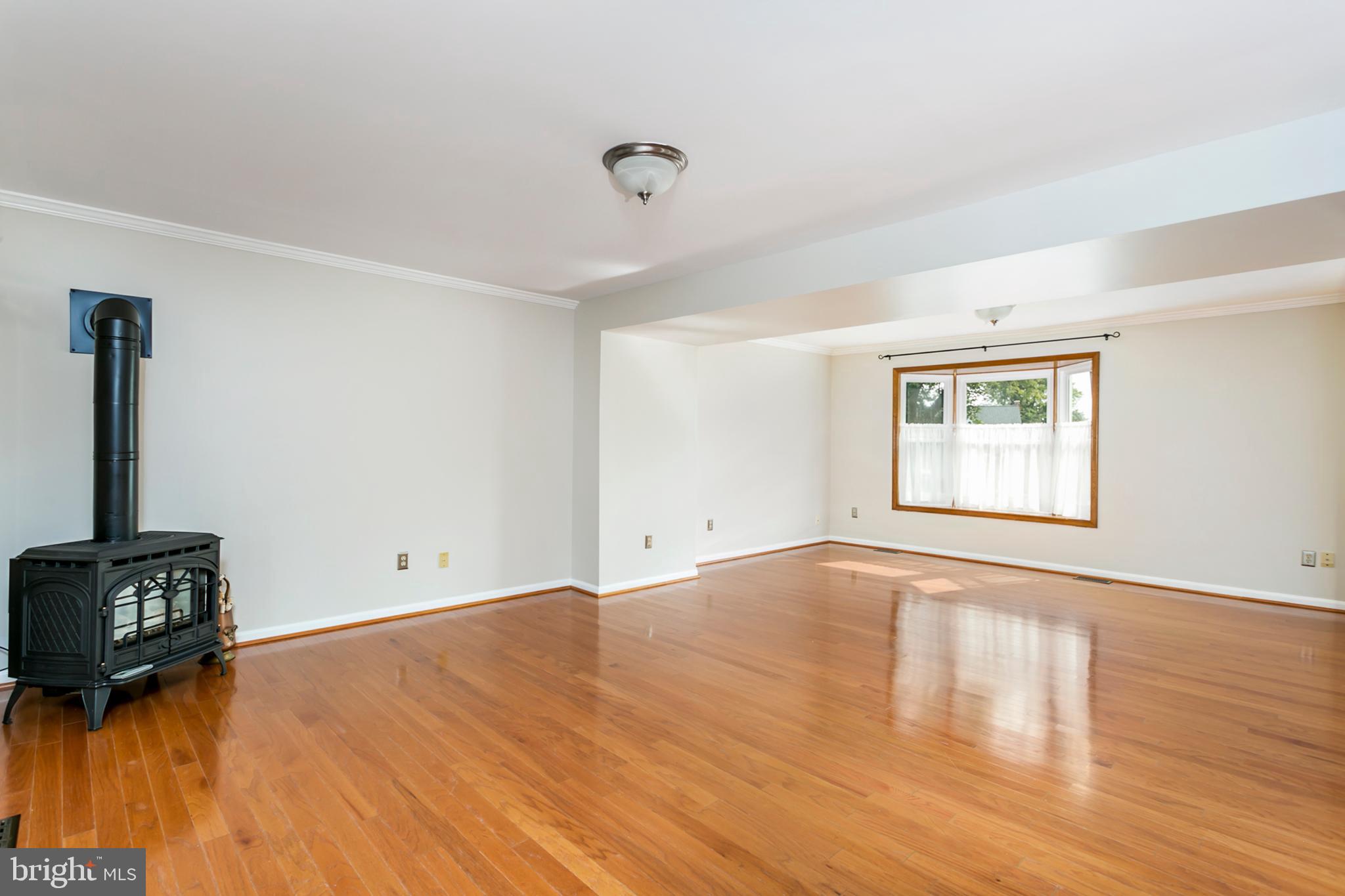 6300 Homewood Road Linthicum, MD 21090 - Photo 5 of 46 Beautiful hardwood floors!