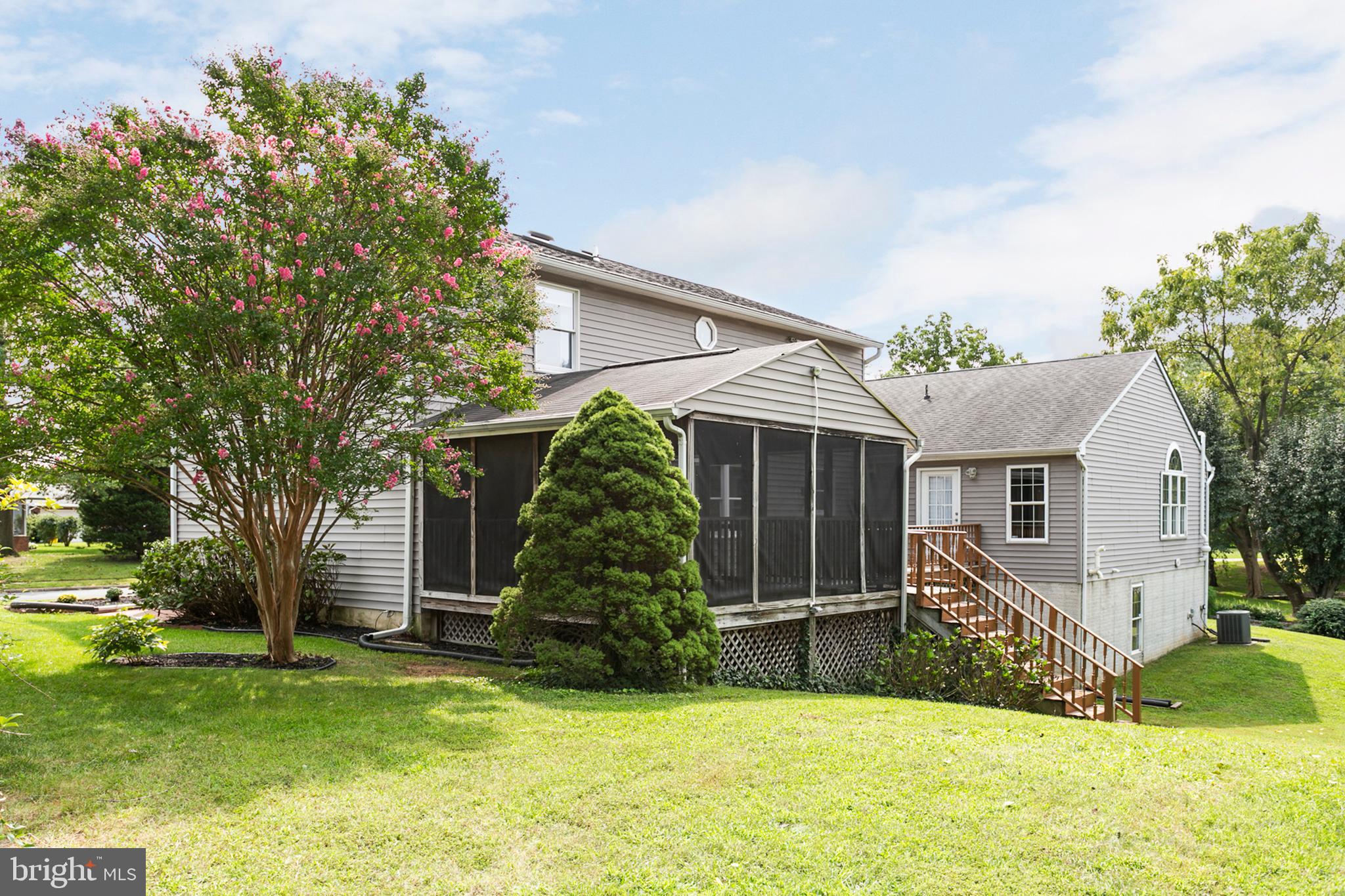 6300 Homewood Road Linthicum, MD 21090 - Photo 42 of 46 Lots of house!