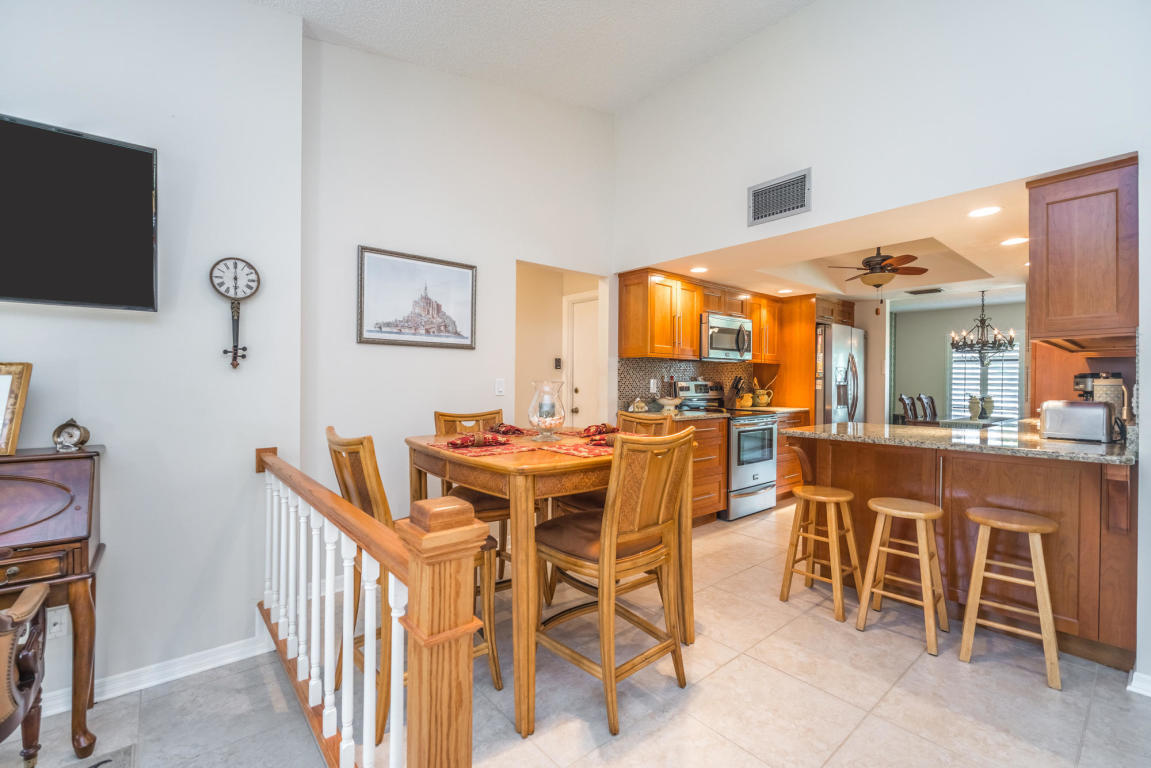 98 Hickory Hill Road Tequesta, FL 33469 - Photo 13 of 34 20190521193321788972000000-o