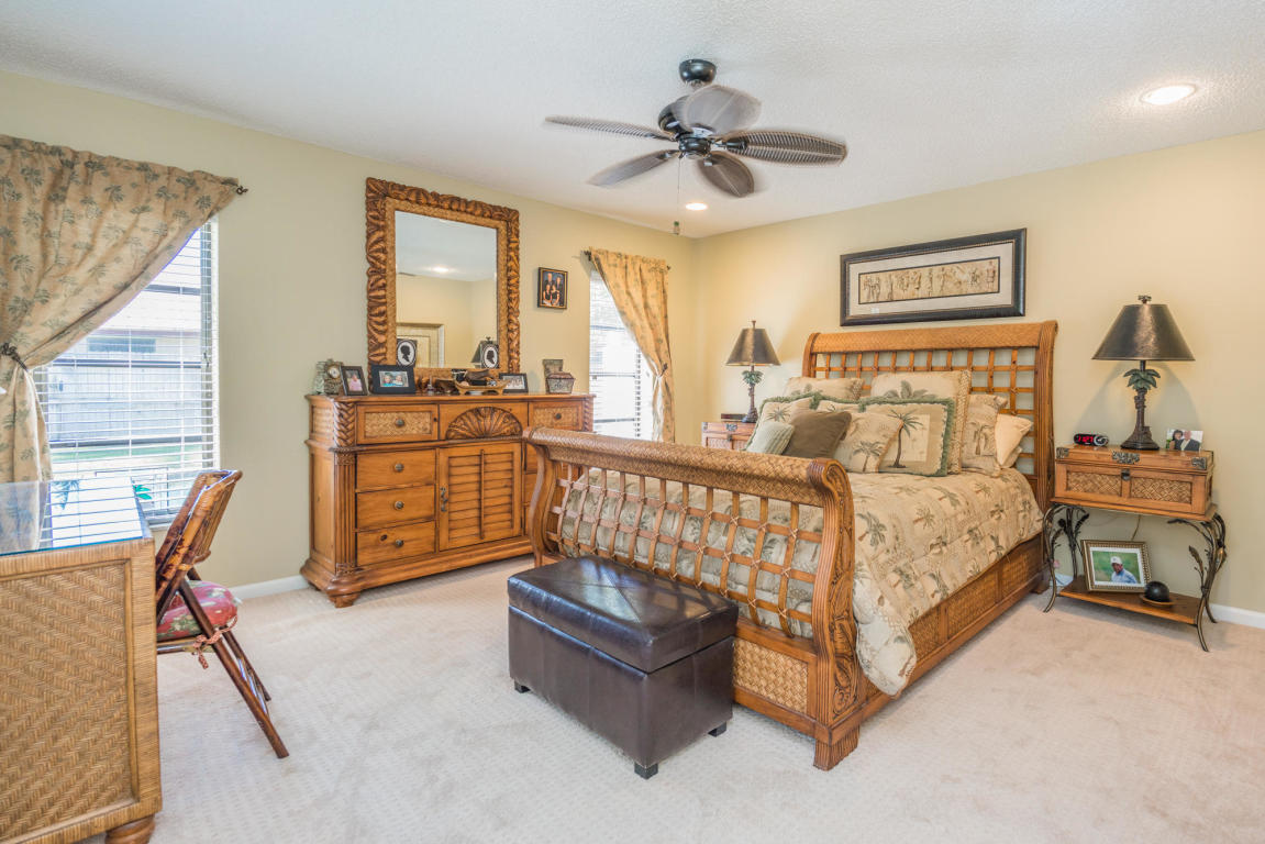 98 Hickory Hill Road Tequesta, FL 33469 - Photo 16 of 34 20190415181101002181000000-o
