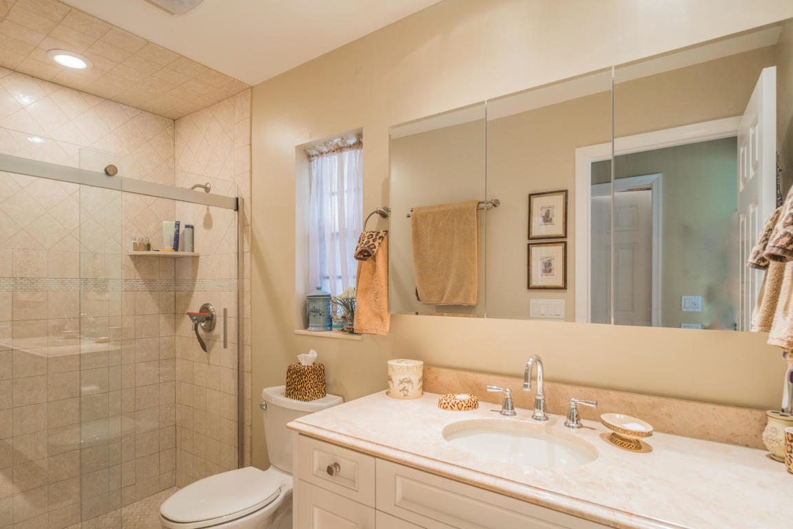 98 Hickory Hill Road Tequesta, FL 33469 - Photo 18 of 34 20190415181102835311000000-o