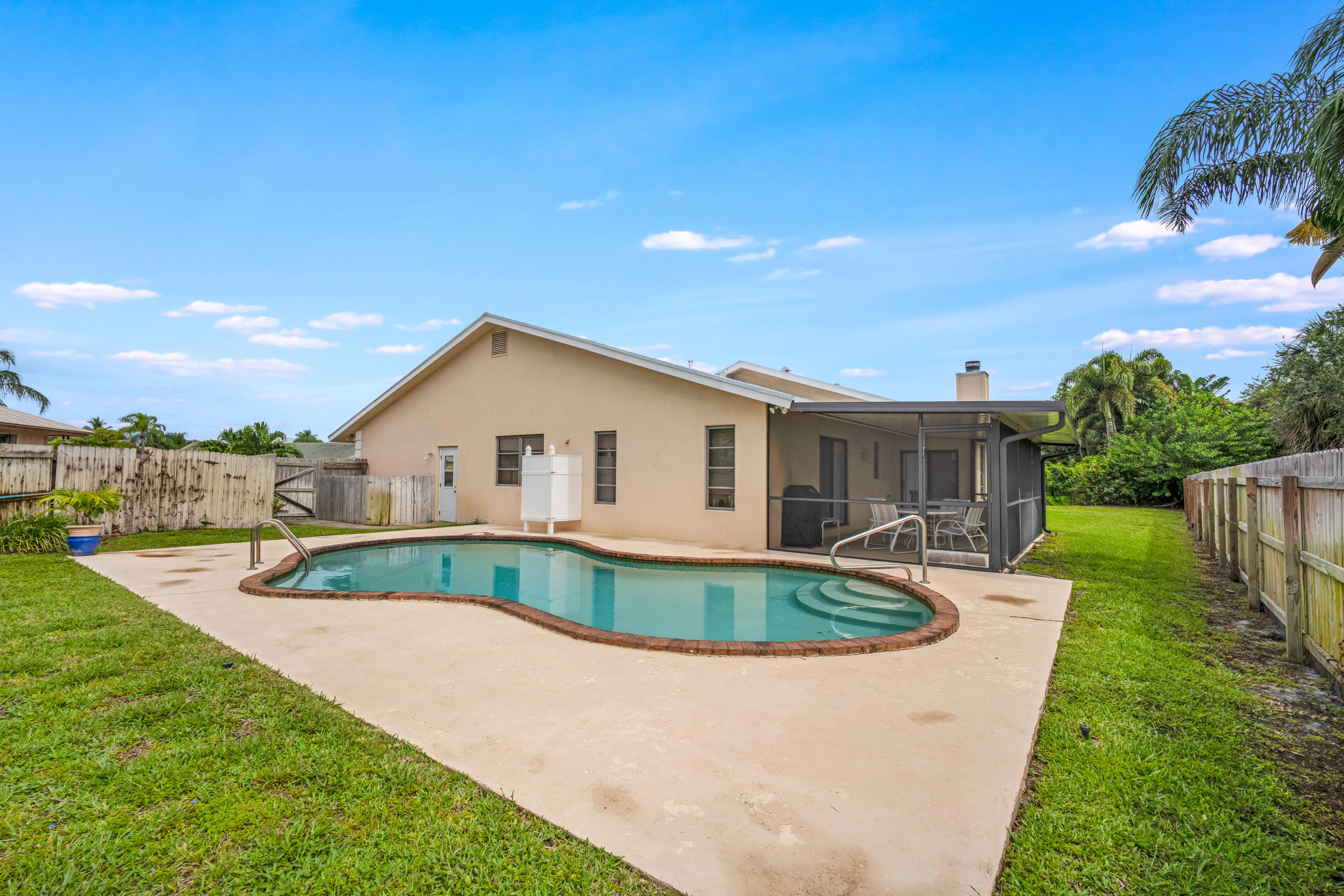 98 Hickory Hill Road Tequesta, FL 33469 - Photo 30 of 34 98 Hickory Hill Road_Tequesta Pines-4