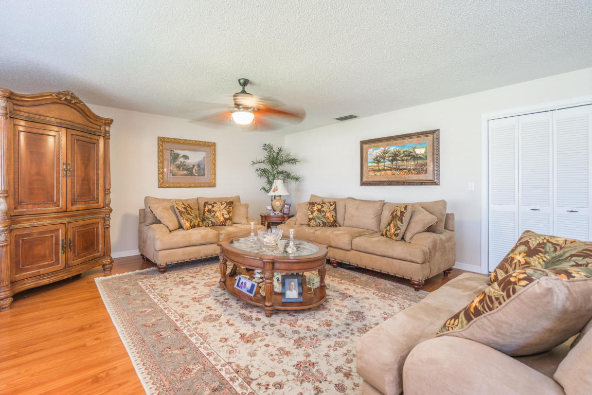 98 Hickory Hill Road Tequesta, FL 33469 - Photo 3 of 34 20190415181049716359000000-o