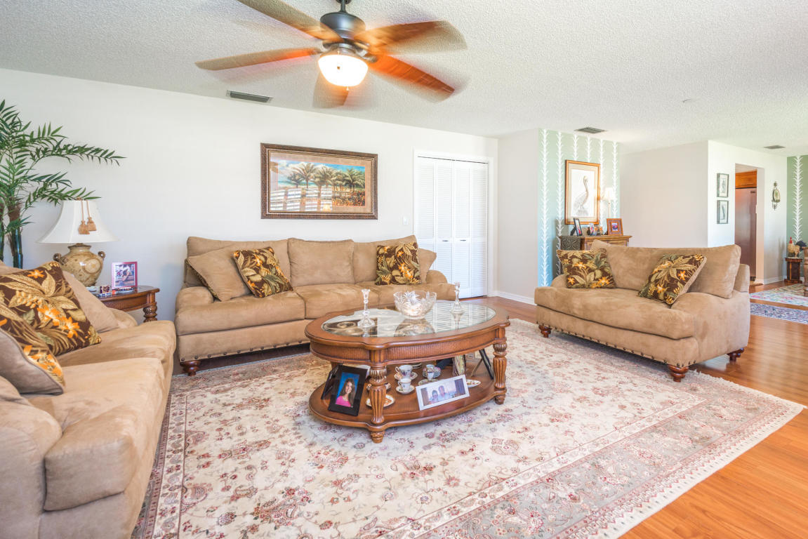 98 Hickory Hill Road Tequesta, FL 33469 - Photo 4 of 34 20190415181051413450000000-o