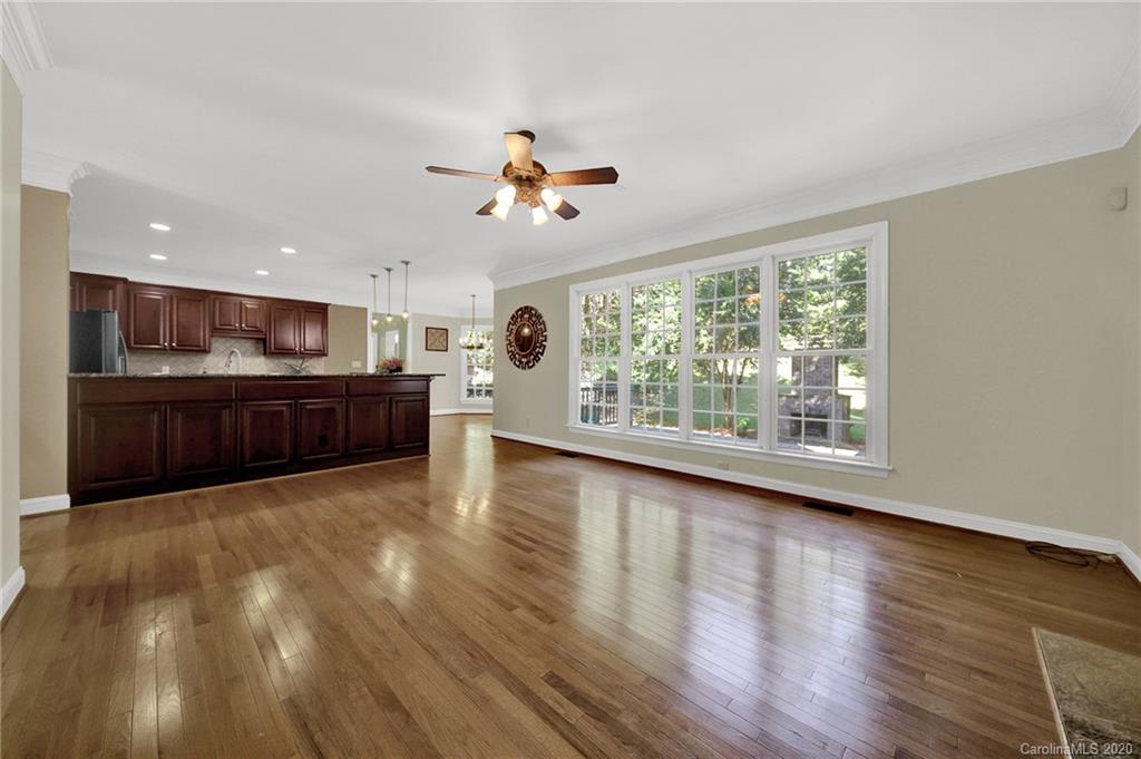 1514 Hubbard Court Fort Mill, SC 29708 - Photo 14 of 48 Gallery Image 14
