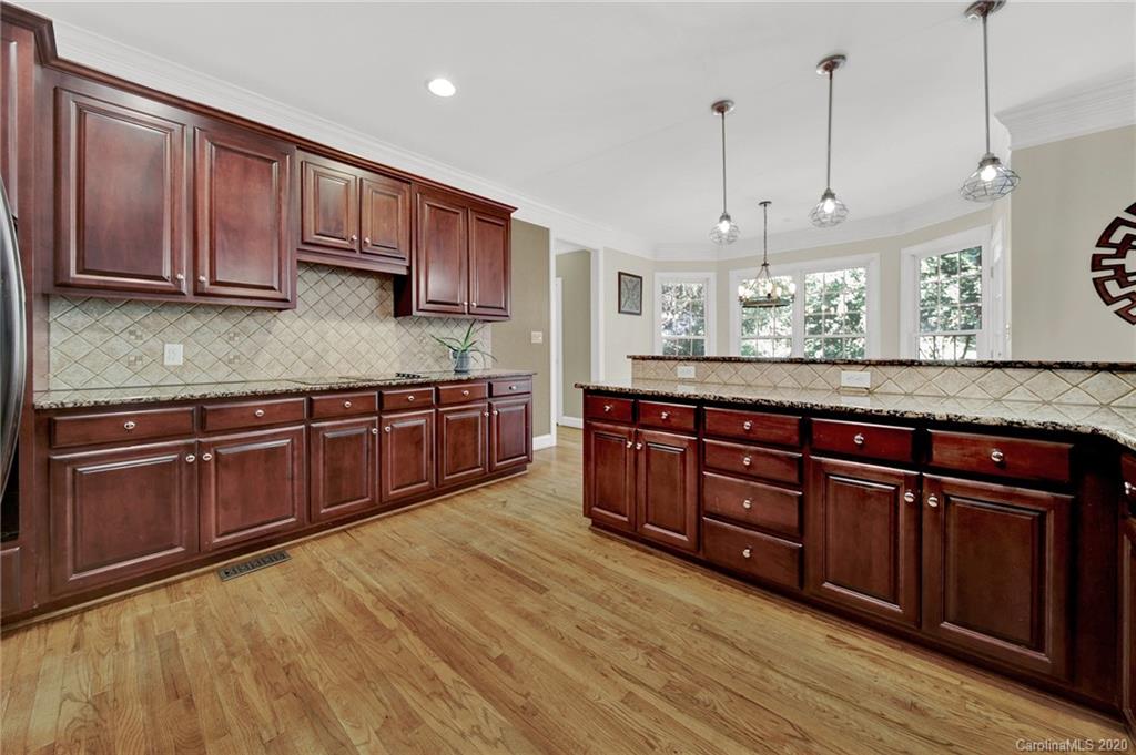 1514 Hubbard Court Fort Mill, SC 29708 - Photo 19 of 48 Gallery Image 19