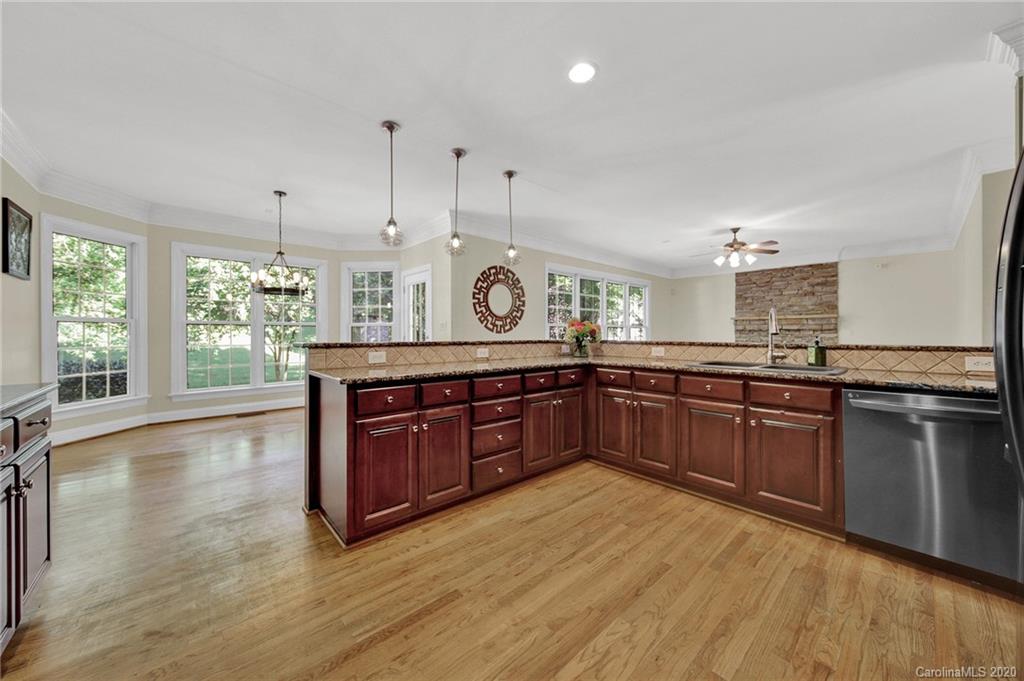 1514 Hubbard Court Fort Mill, SC 29708 - Photo 20 of 48 Gallery Image 20