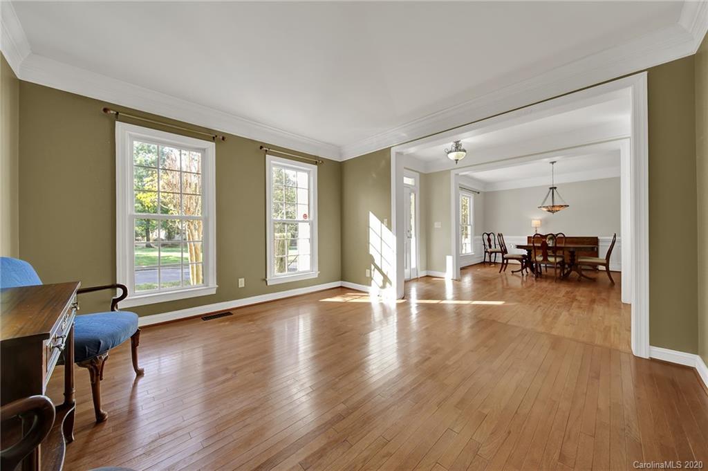 1514 Hubbard Court Fort Mill, SC 29708 - Photo 10 of 48 Gallery Image 10