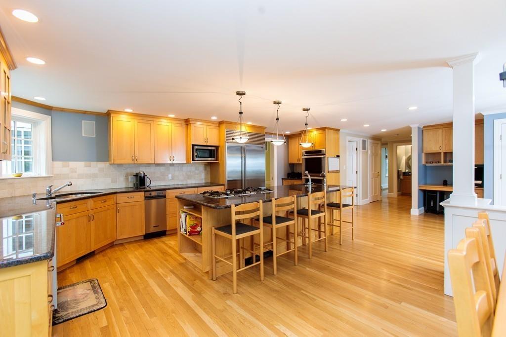 31 Barnstable Road Wellesley, MA 02481 - Photo 8 of 24