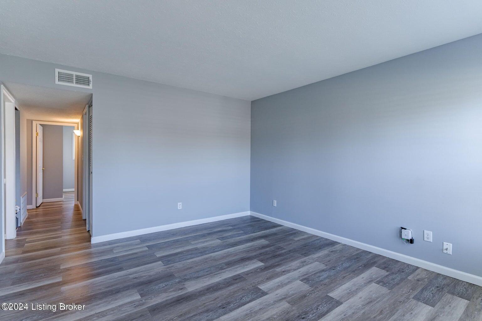 8716 James R Road Fairdale, KY 40118 - Photo 10 of 20 3