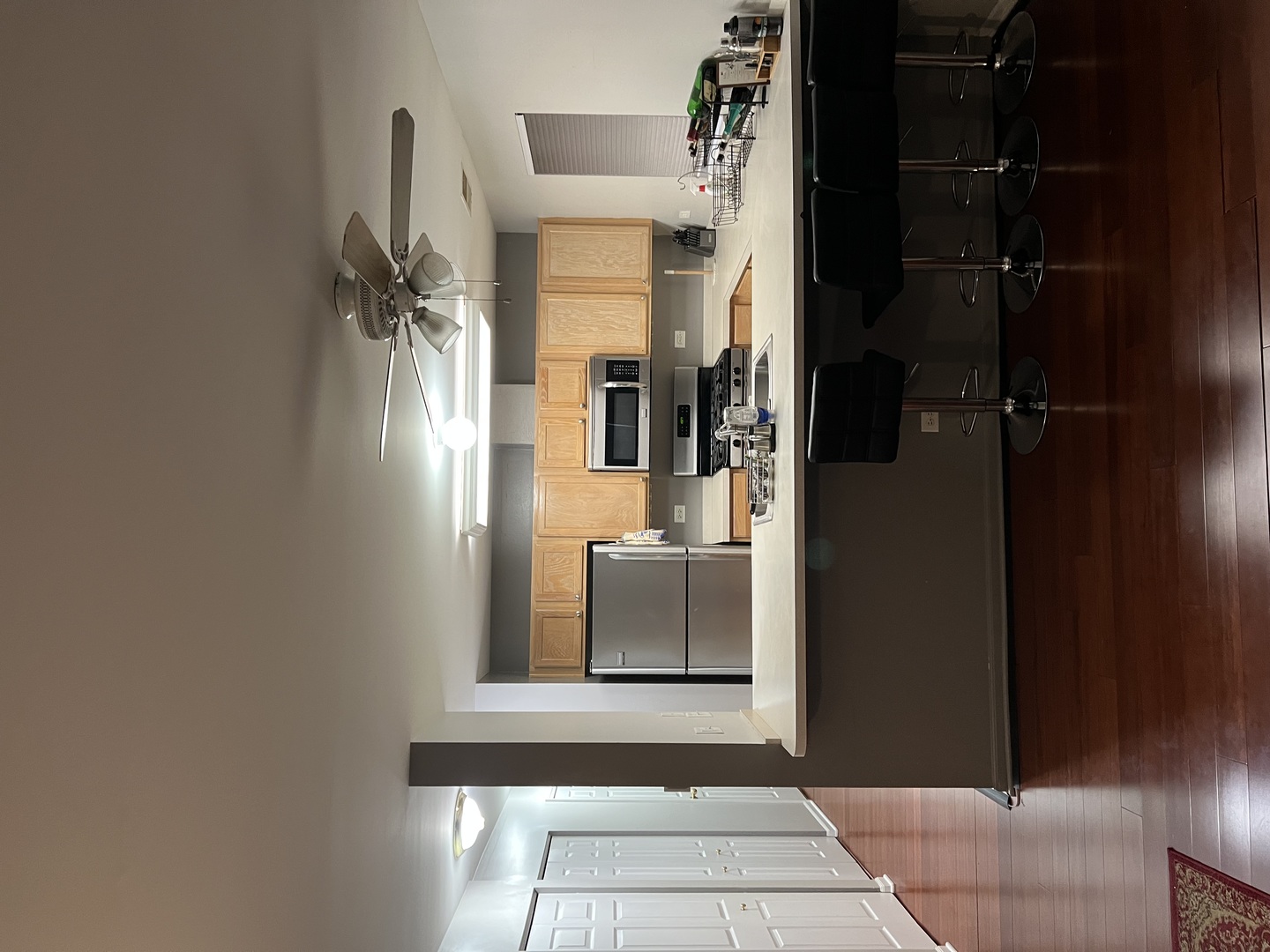 1148 North Howe Street, Unit B Chicago, IL 60610 - Photo 5 of 6 a room with closet and a window