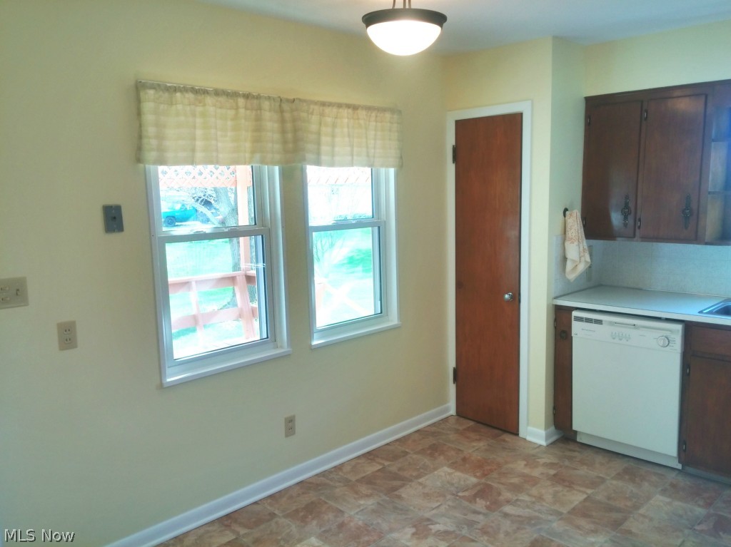 5878 Keller Road Akron, OH 44319 - Photo 8 of 24 Gallery Image 8